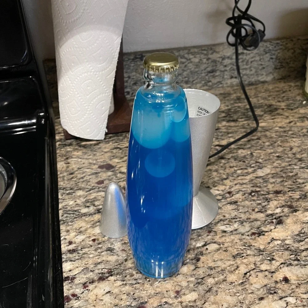 Retro‎ Y2k 17 Inch Lava Lamp Blue Liquid White Wax Silver Base Rocket